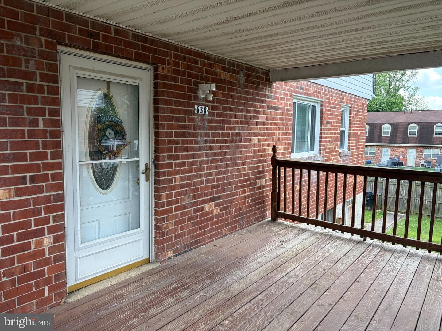 638 Kingston Road photo 3