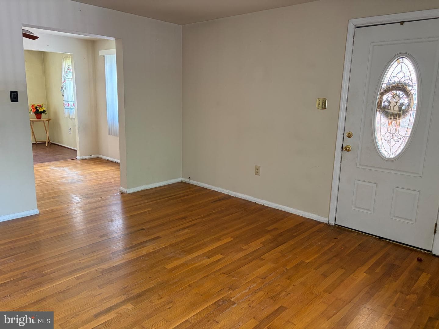 638 Kingston Road photo 4