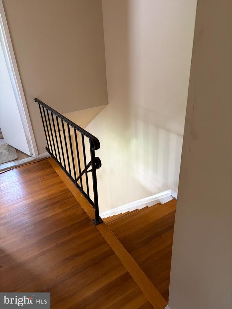 638 Kingston Road photo 8