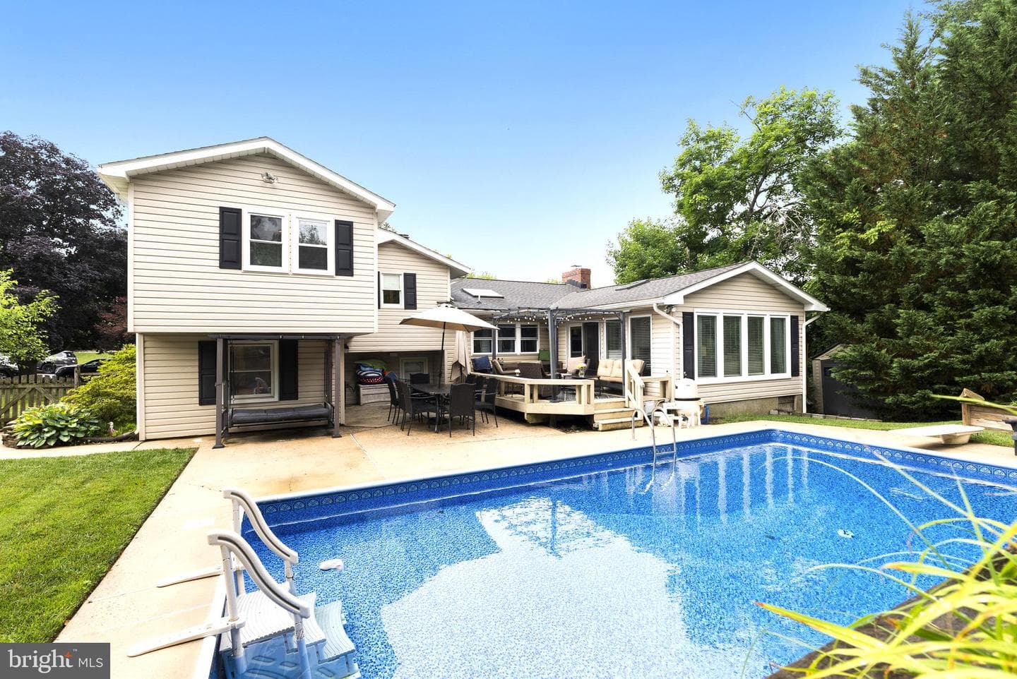 916 Farmstead Road photo 41