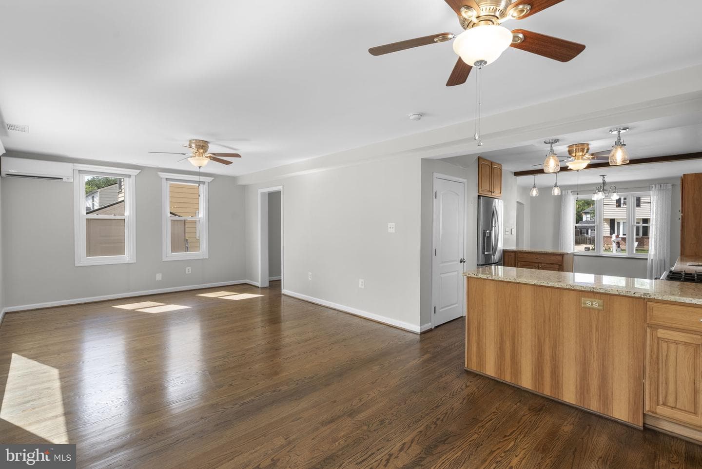 2019 Norhurst Way N photo 18
