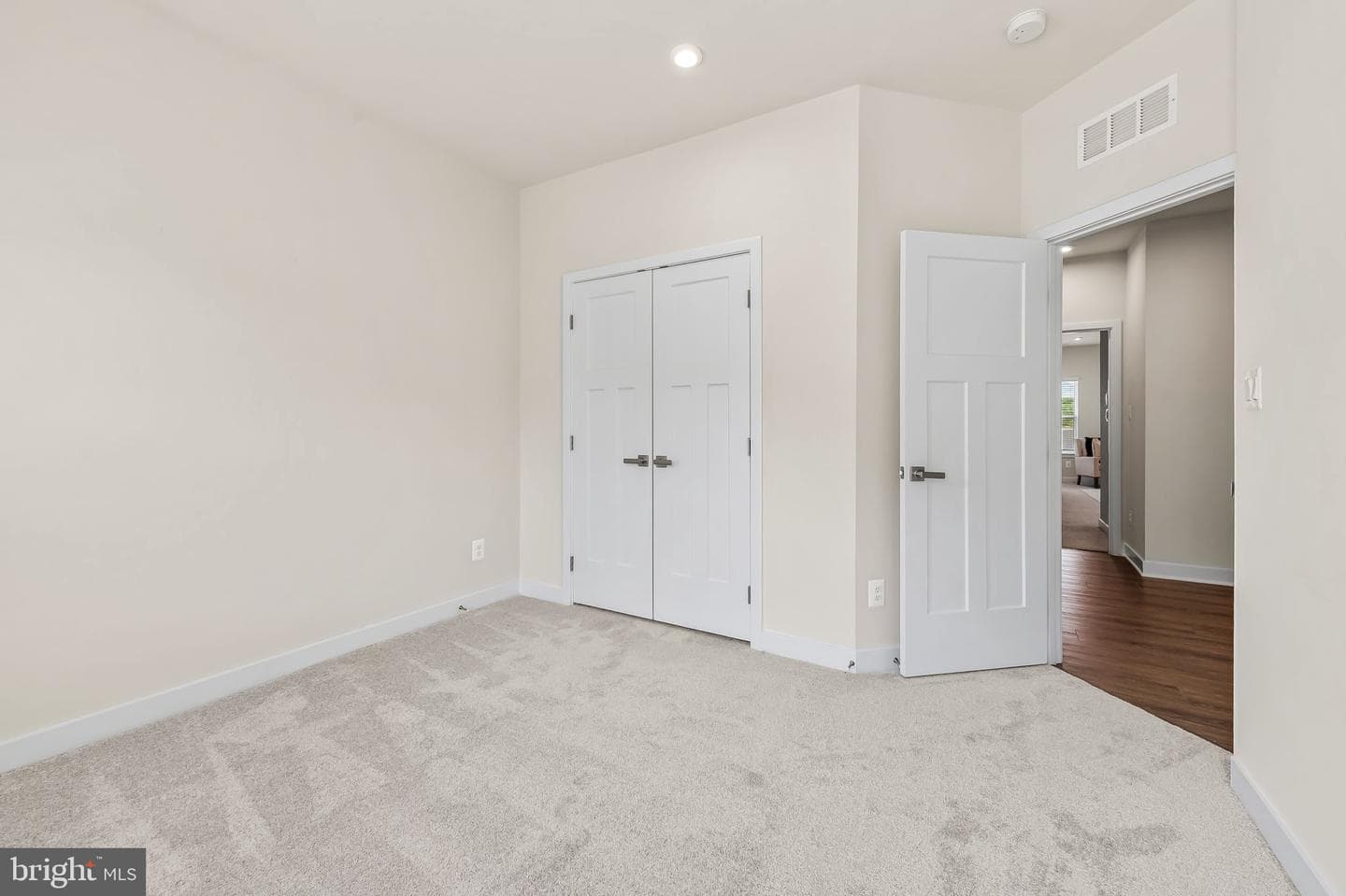10837 Beckenham Street photo 22
