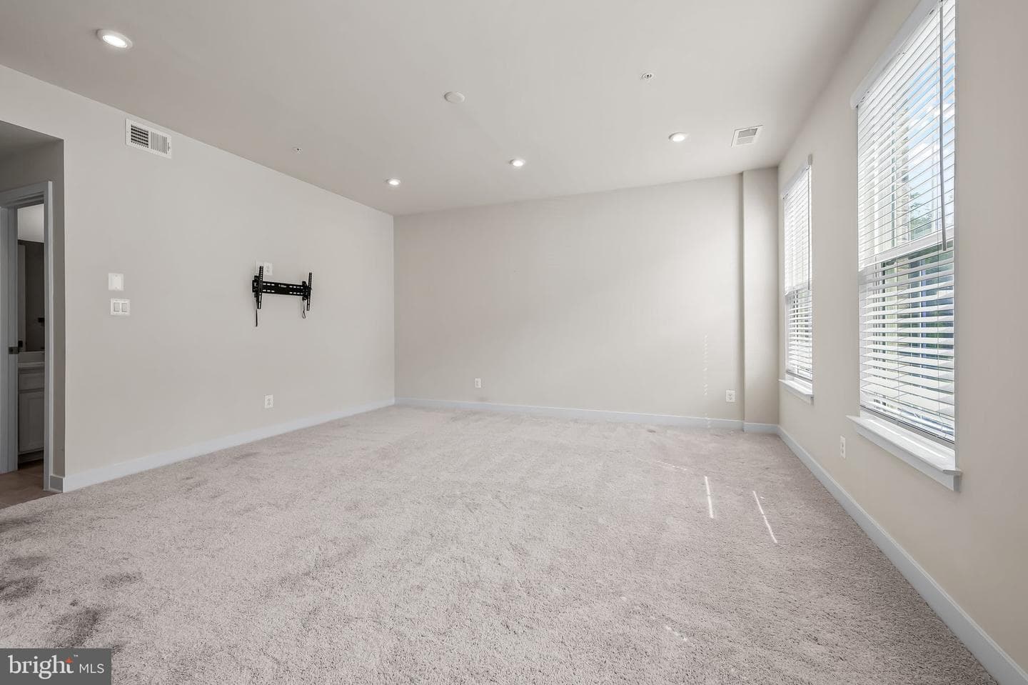 10837 Beckenham Street photo 5