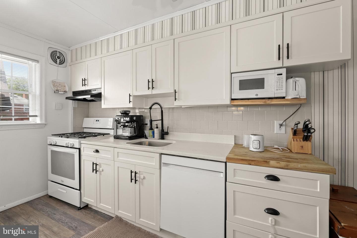 1633 Thetford Road photo 13