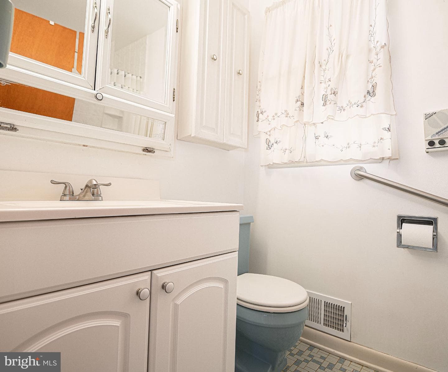 614 George Avenue photo 28