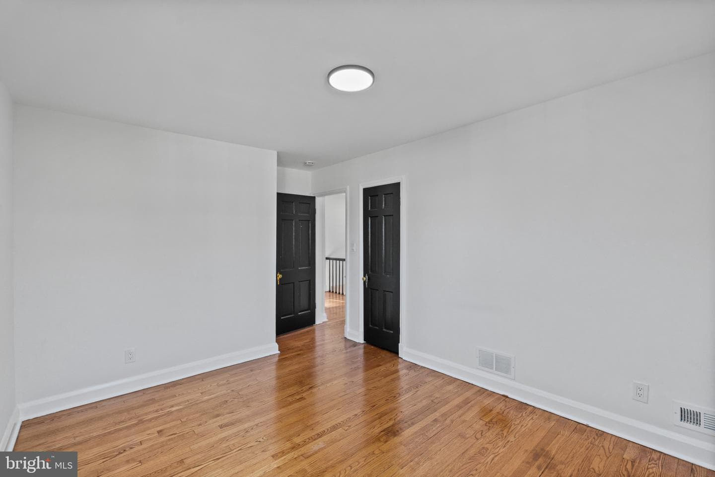 327 Stratford Road photo 17
