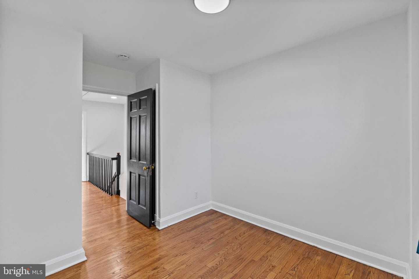 327 Stratford Road photo 18