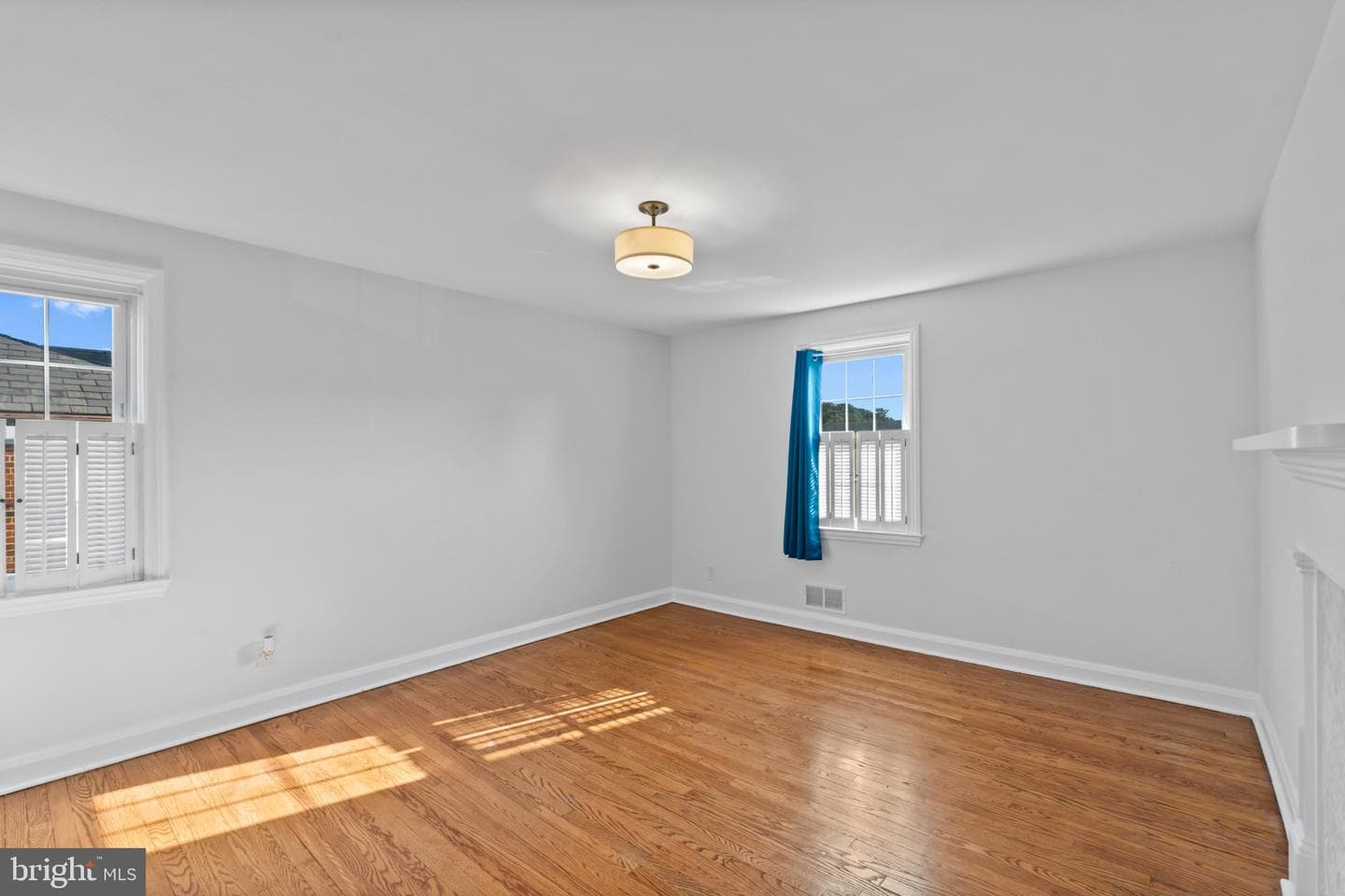 327 Stratford Road photo 21