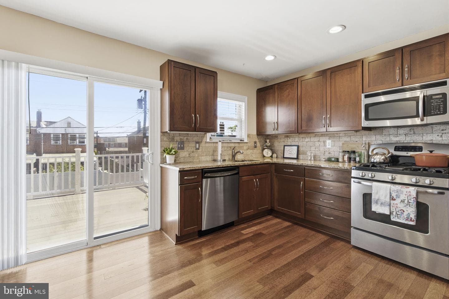 1627 Manor Road photo 8