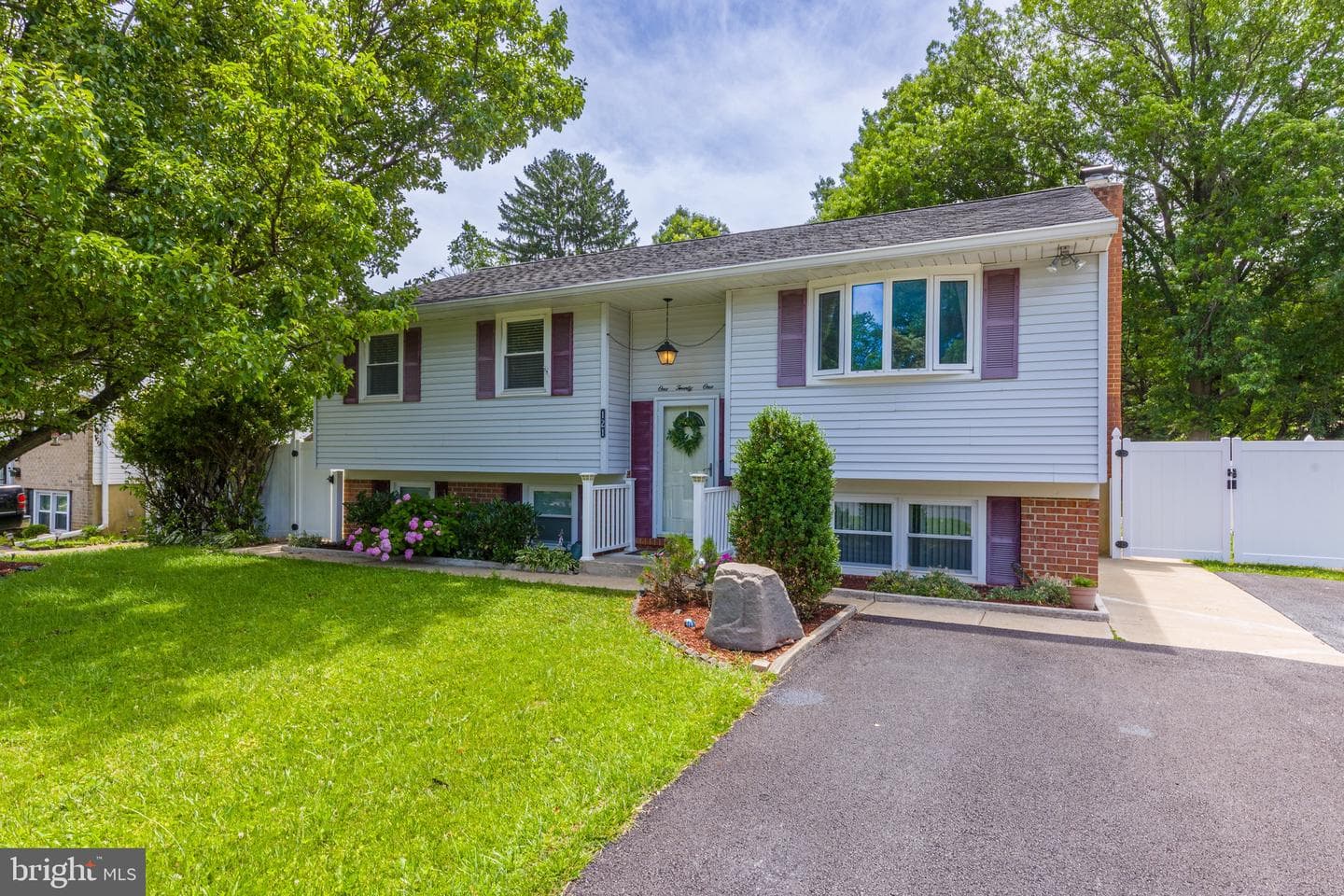 121 E Cherry Hill Road photo 1