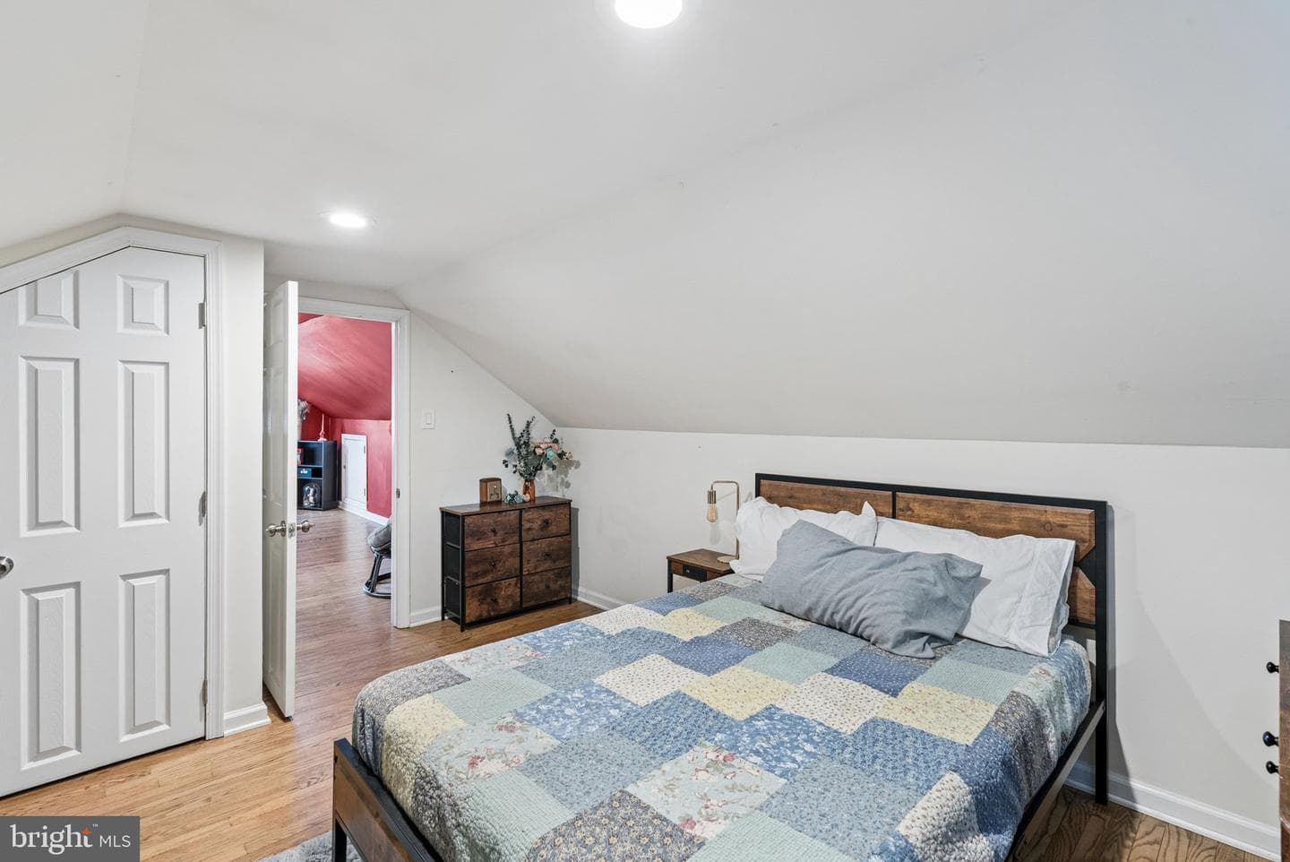 2716 Maple Avenue photo 27