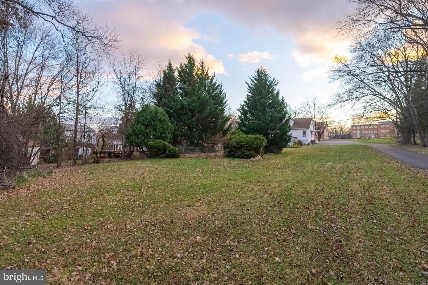 5240 King Avenue photo 55