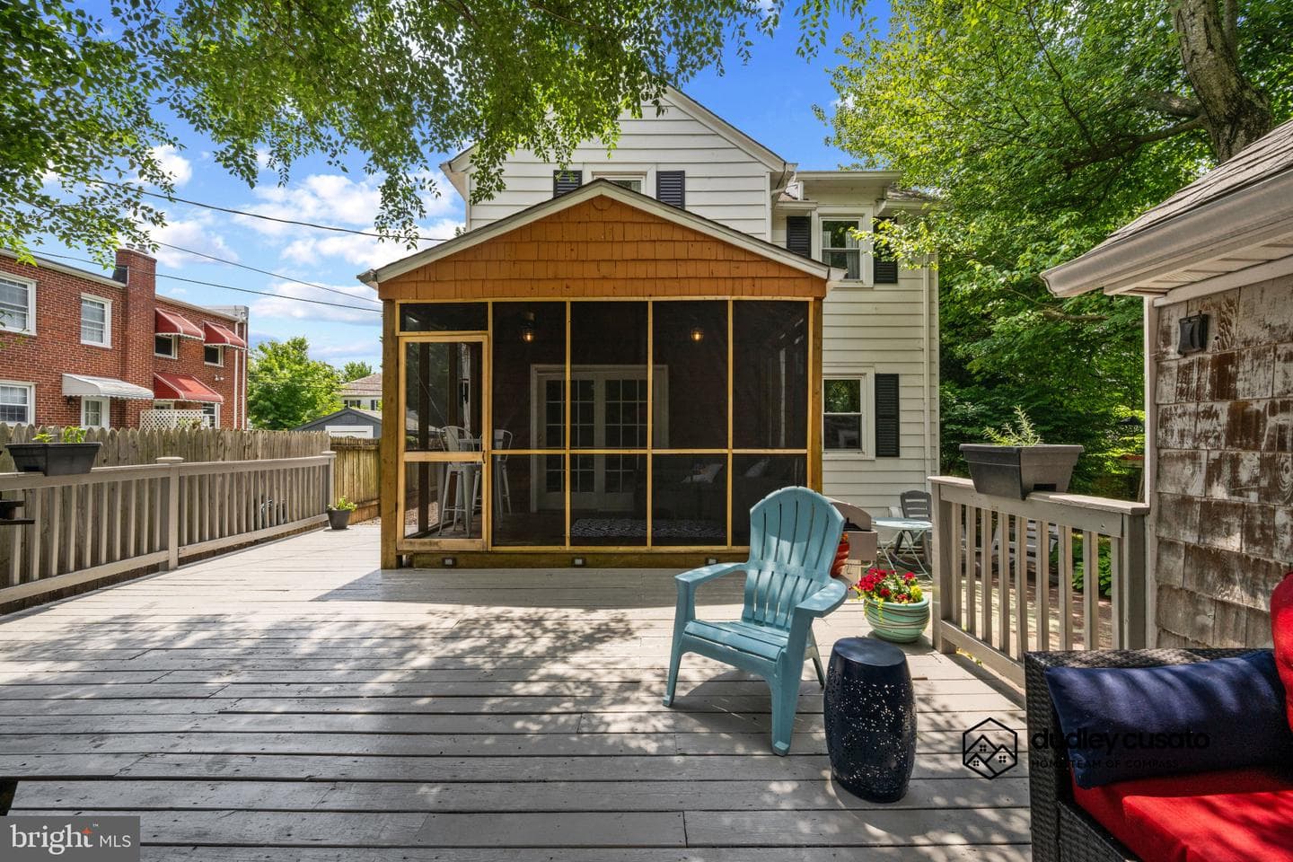 47 Willow Avenue photo 32