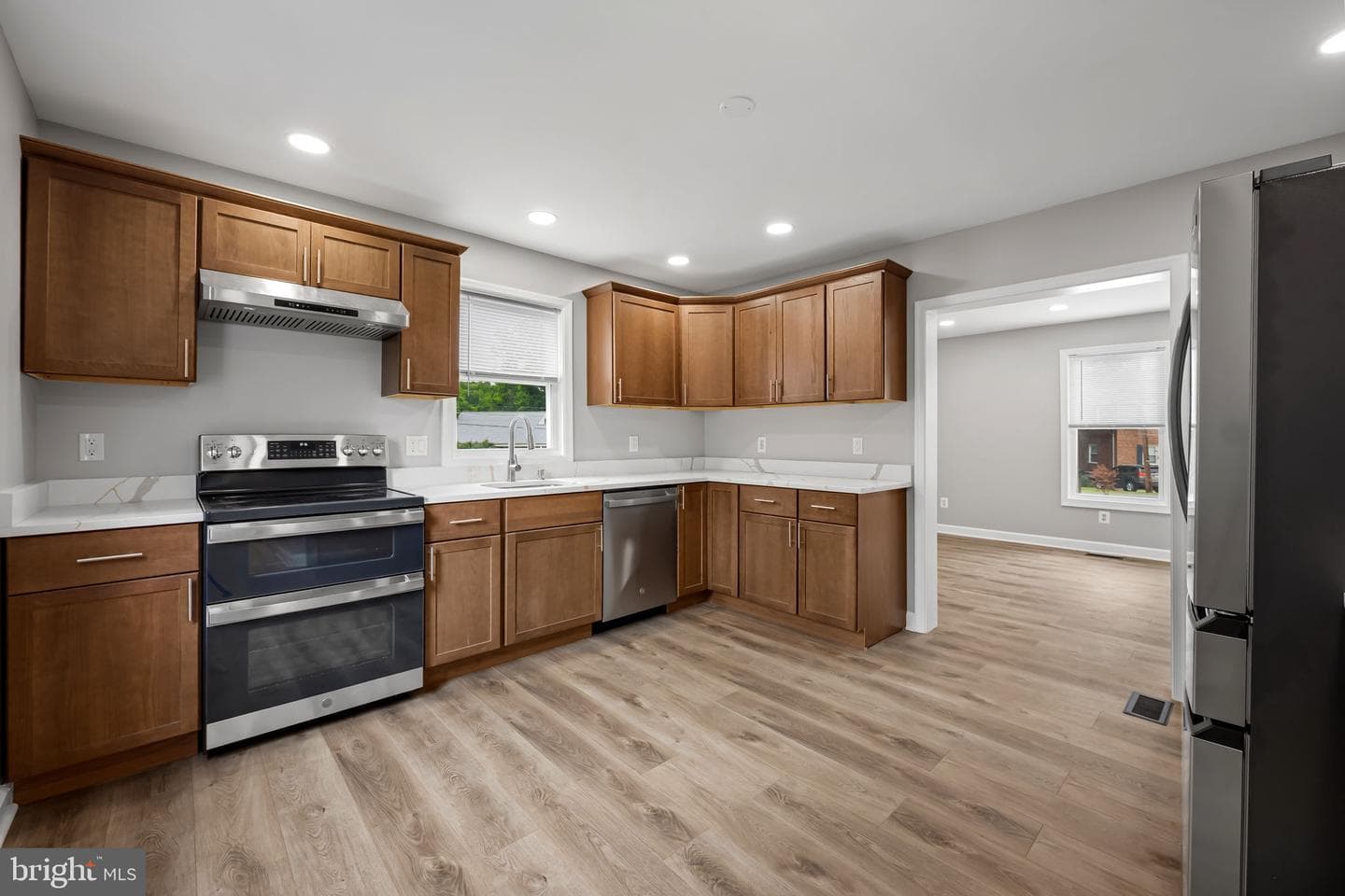 1520 Dorchester Avenue photo 9