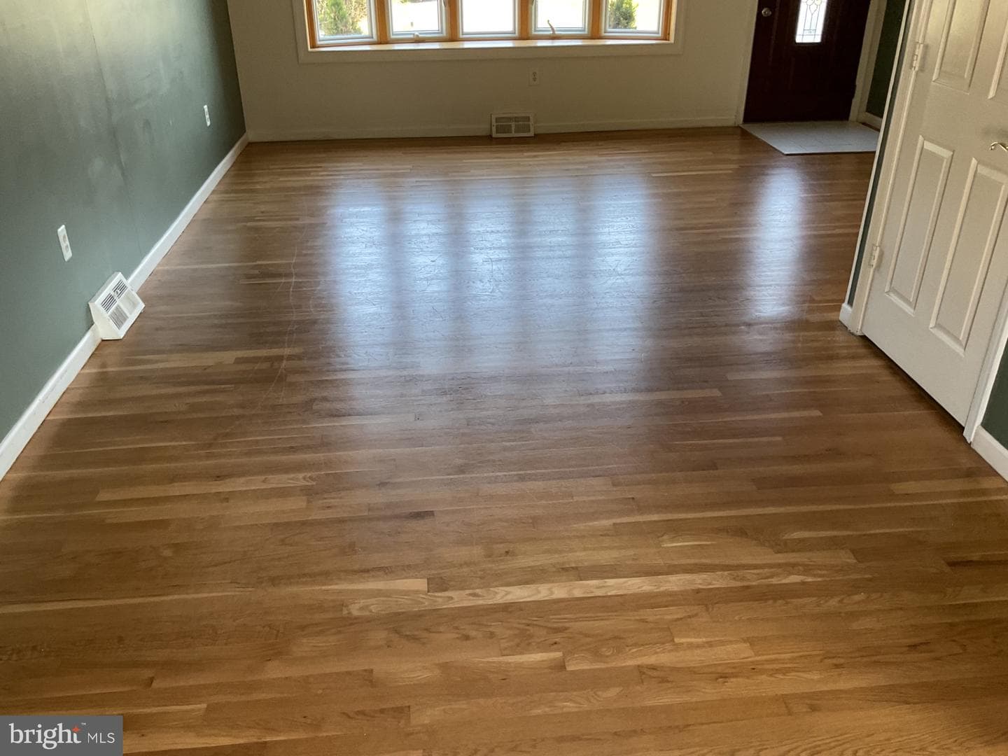 103 Embleton Rd photo 5