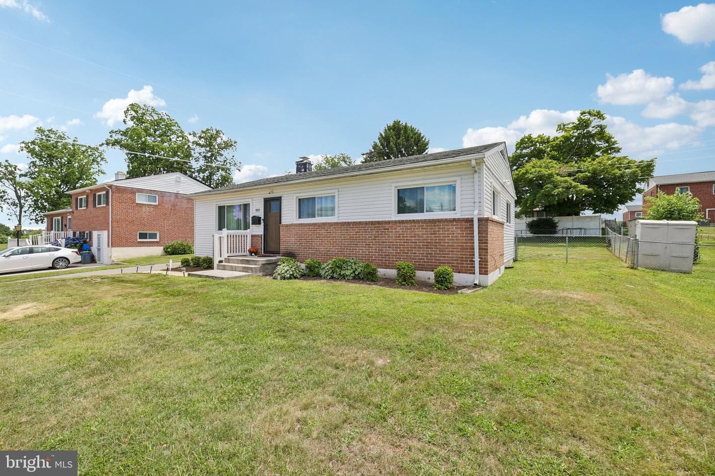 933 Prestwood Road photo 3