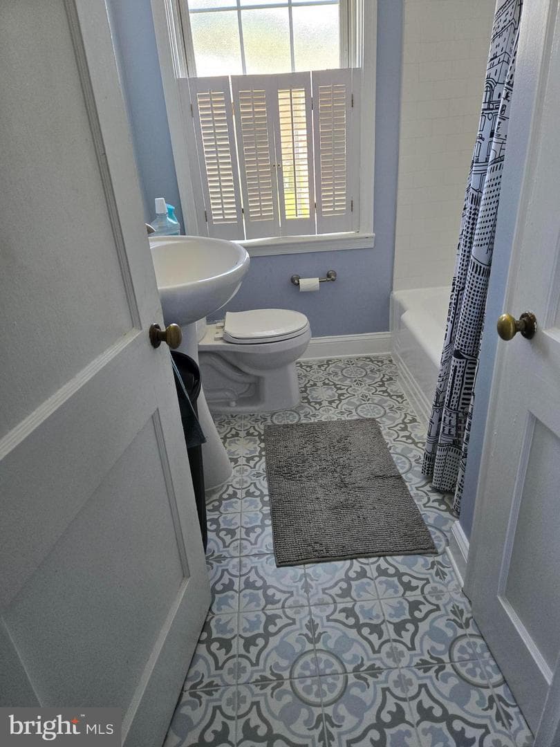 6125 Regent Park photo 4