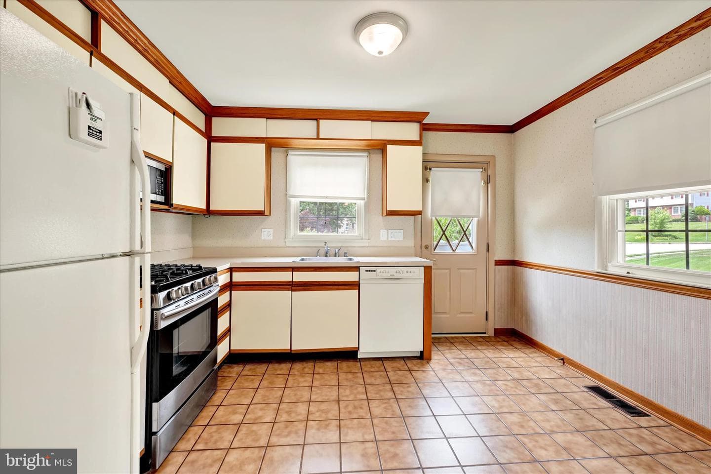 4700 Ebenezer Road photo 10