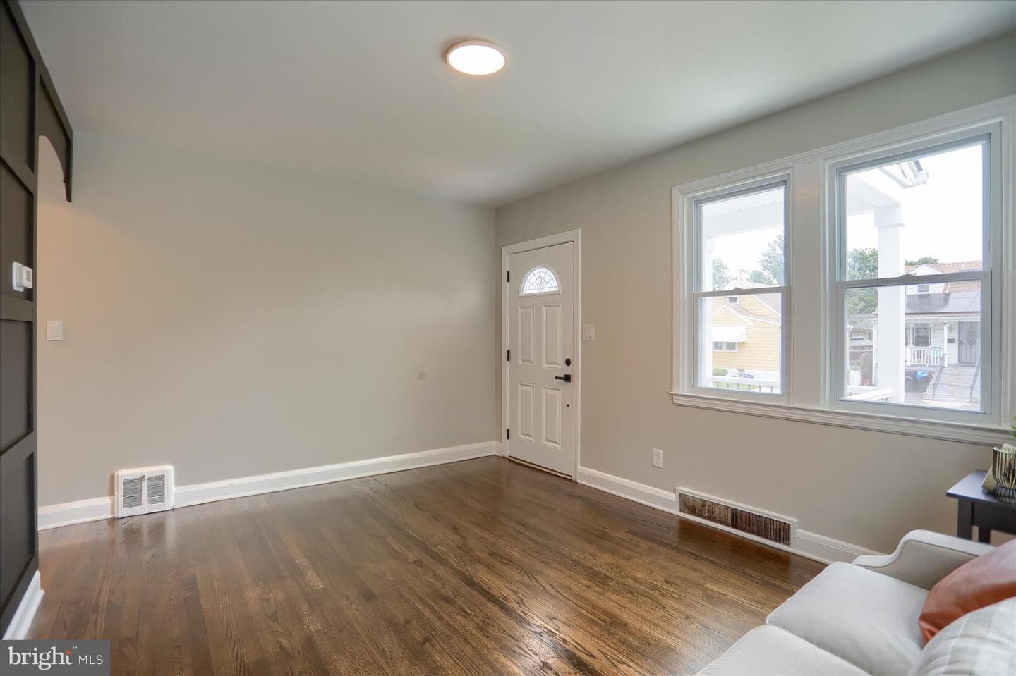 24 Lincoln Avenue photo 7