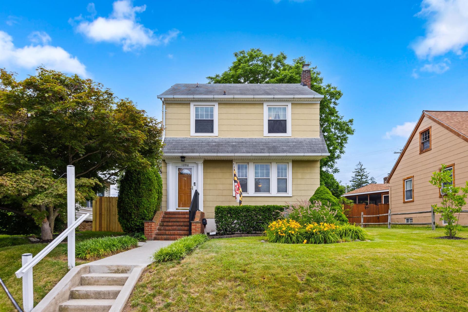 1206 Leeds Terrace photo 1