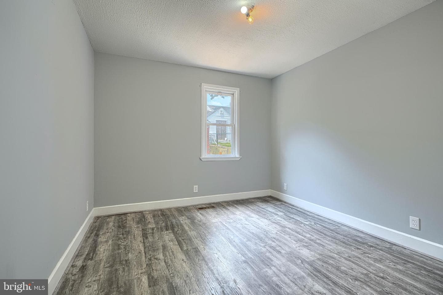 7428 Poplar Avenue photo 21