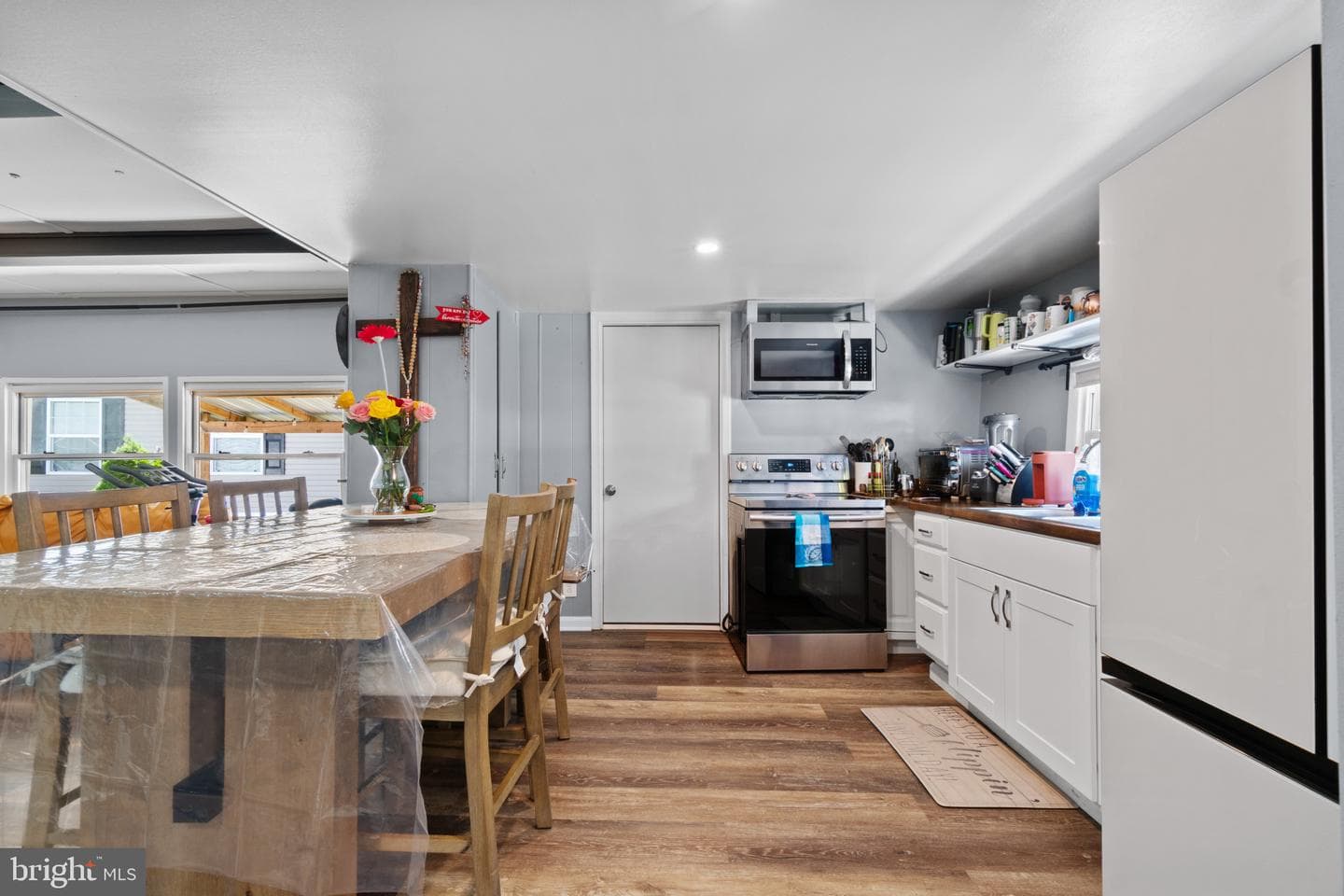 3503 Honeysuckle Lane photo 9