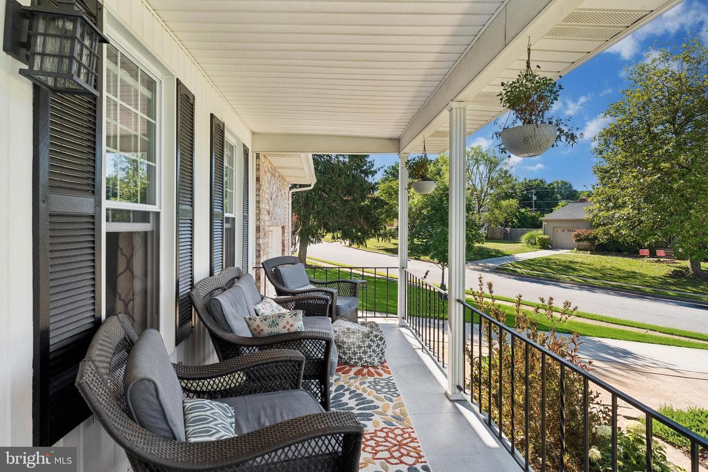 2405 Burlwood Road photo 2
