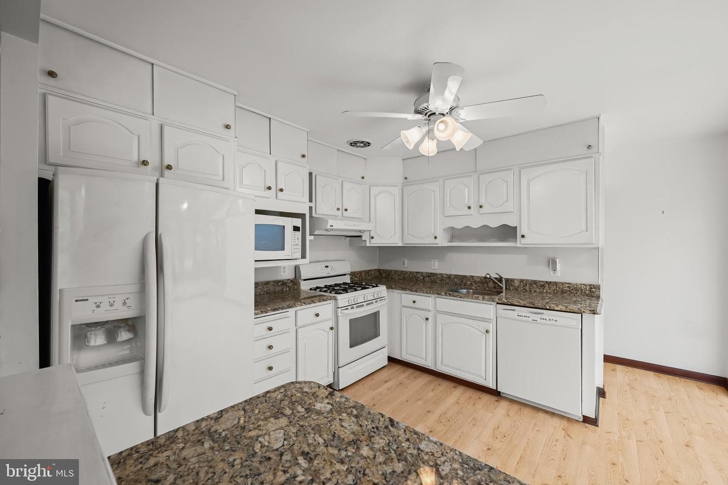 128 S Hilltop Road photo 16