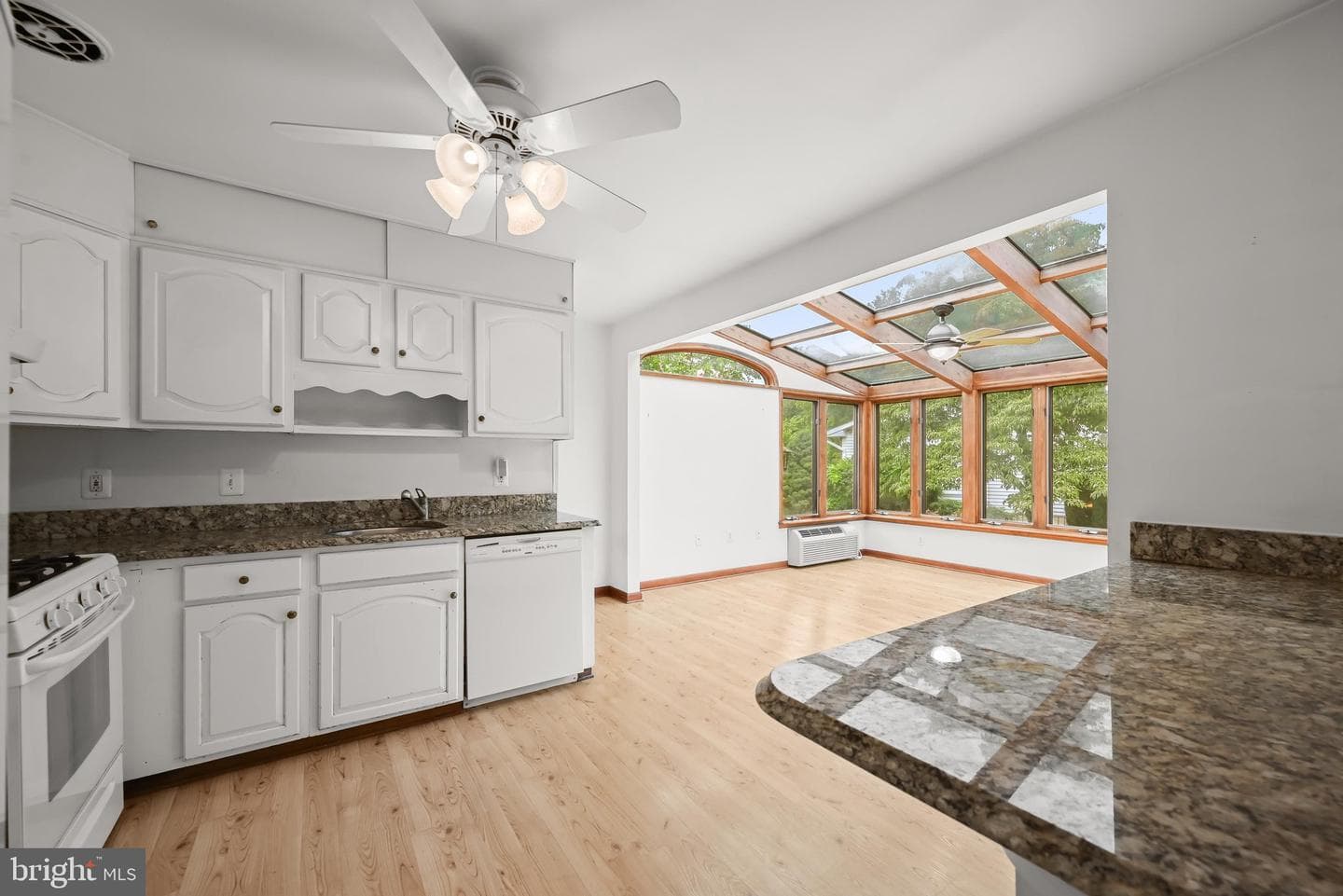 128 S Hilltop Road photo 17