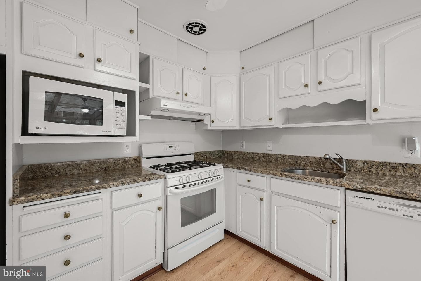 128 S Hilltop Road photo 18