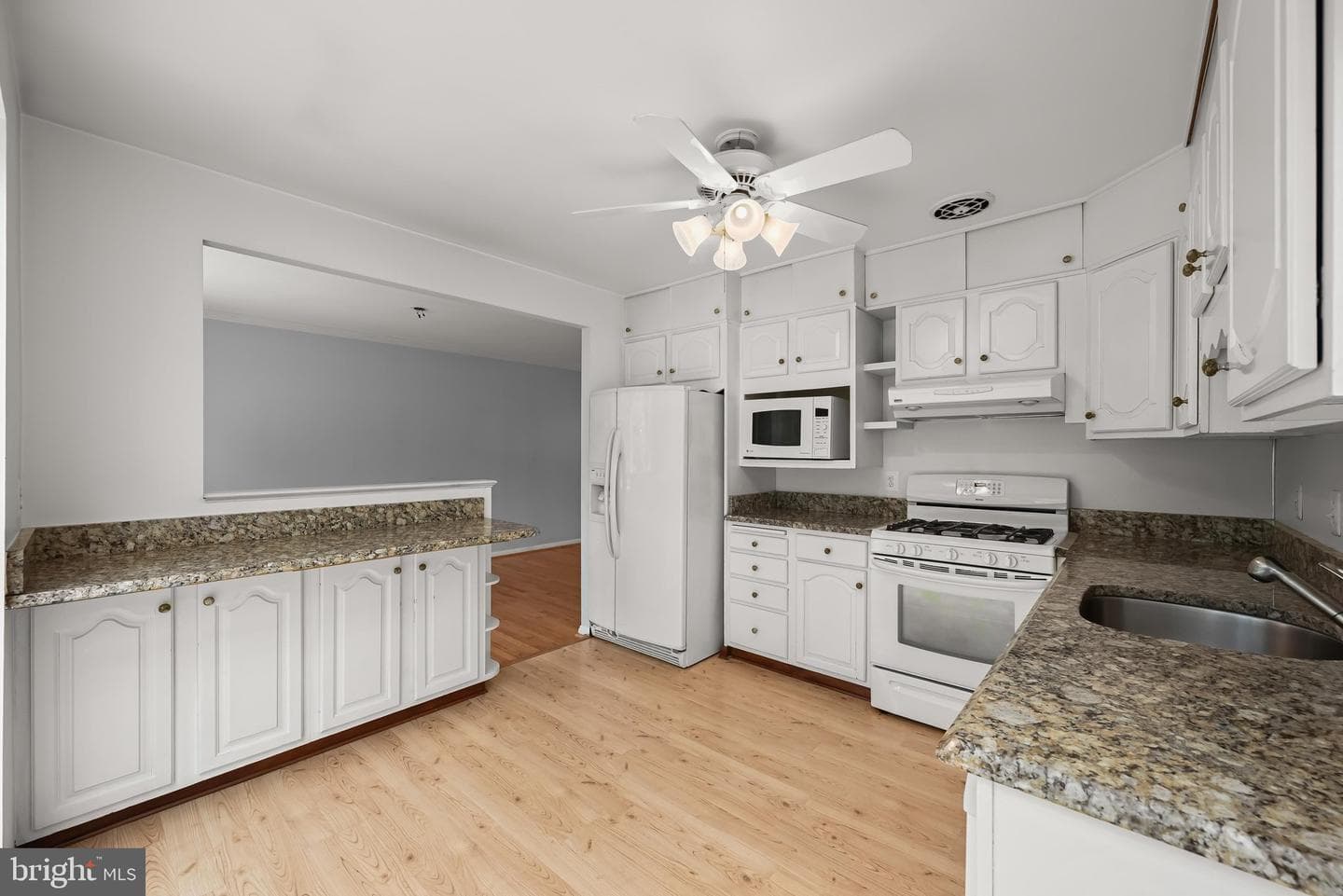 128 S Hilltop Road photo 19