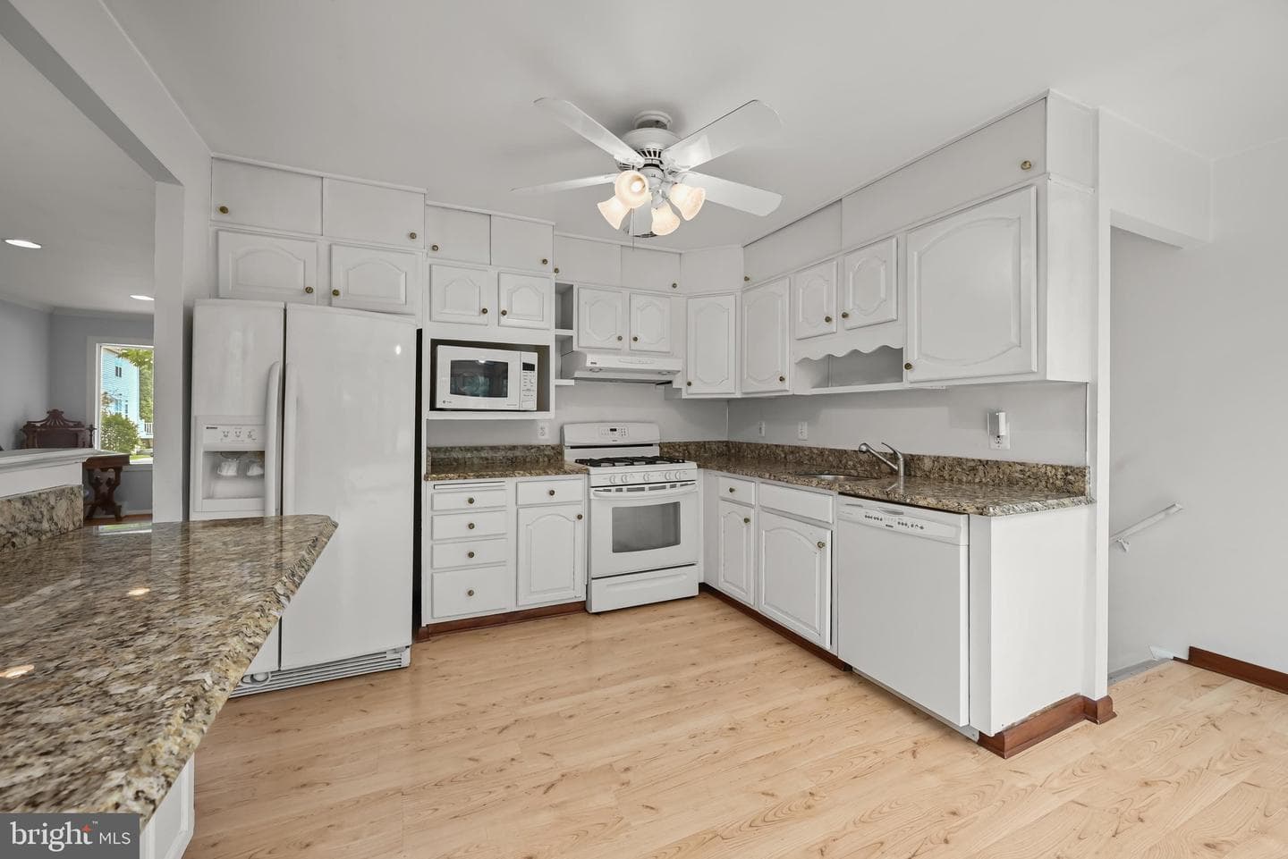 128 S Hilltop Road photo 20