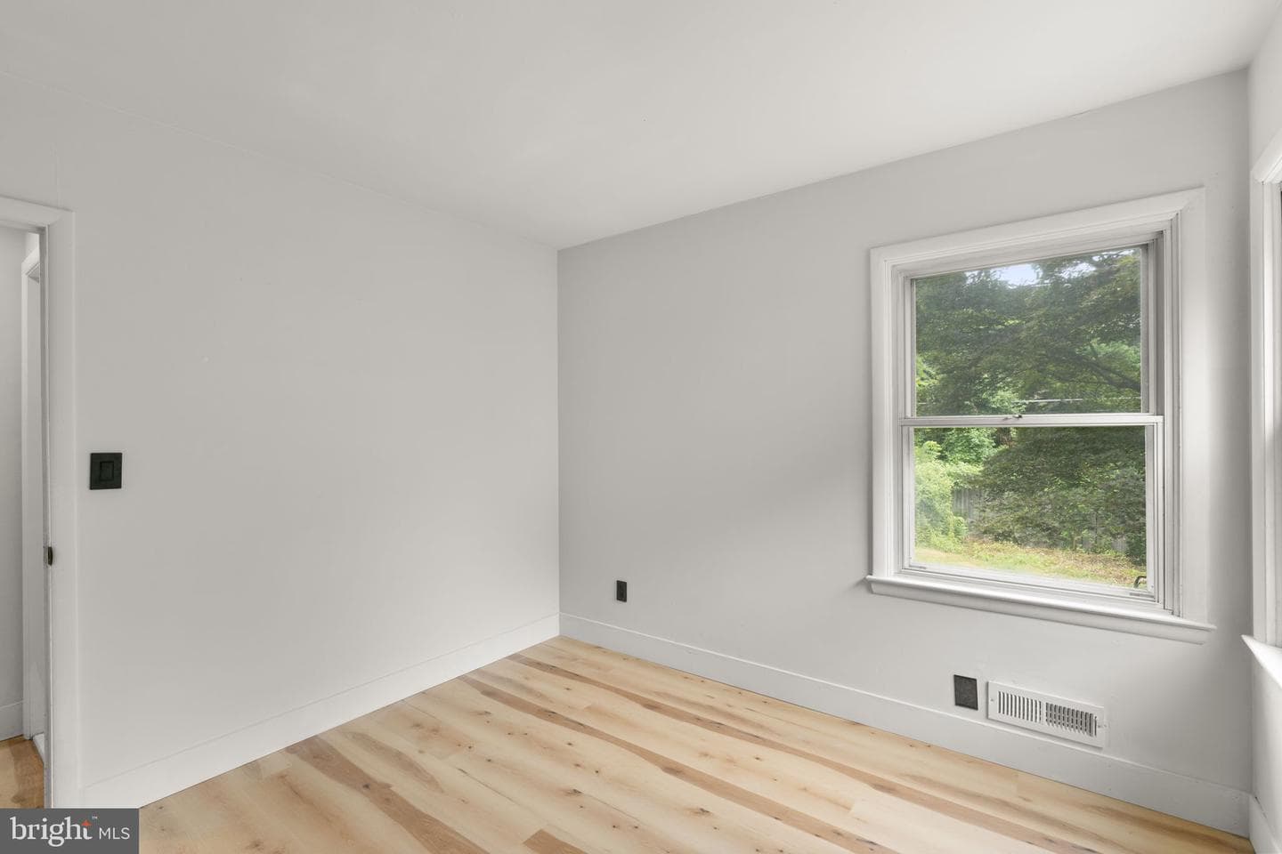 577 Brook Road photo 19
