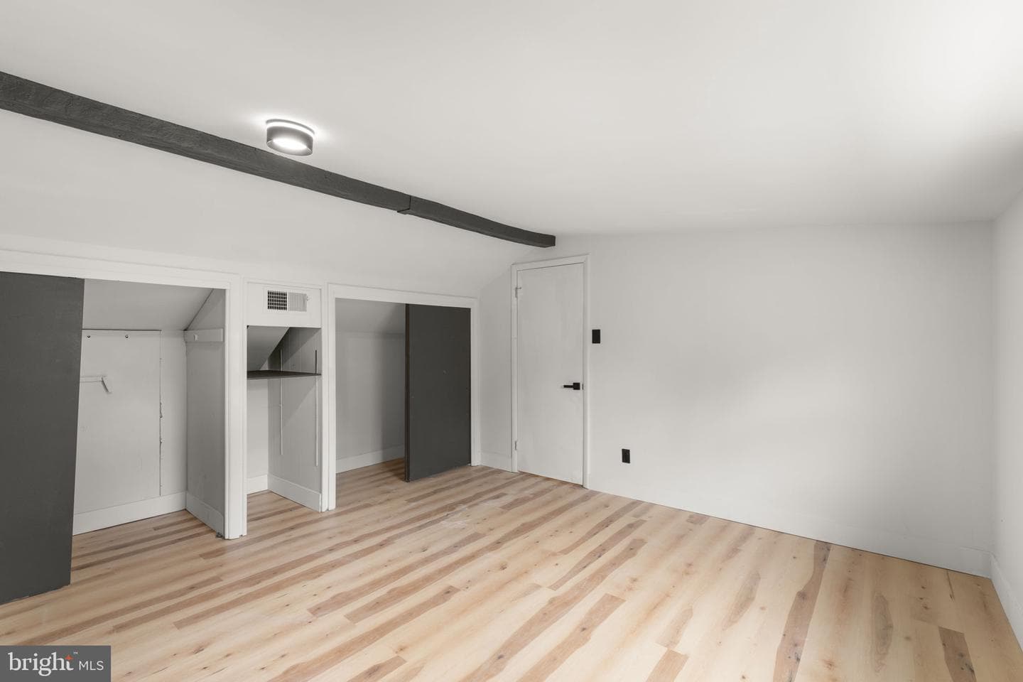 577 Brook Road photo 24