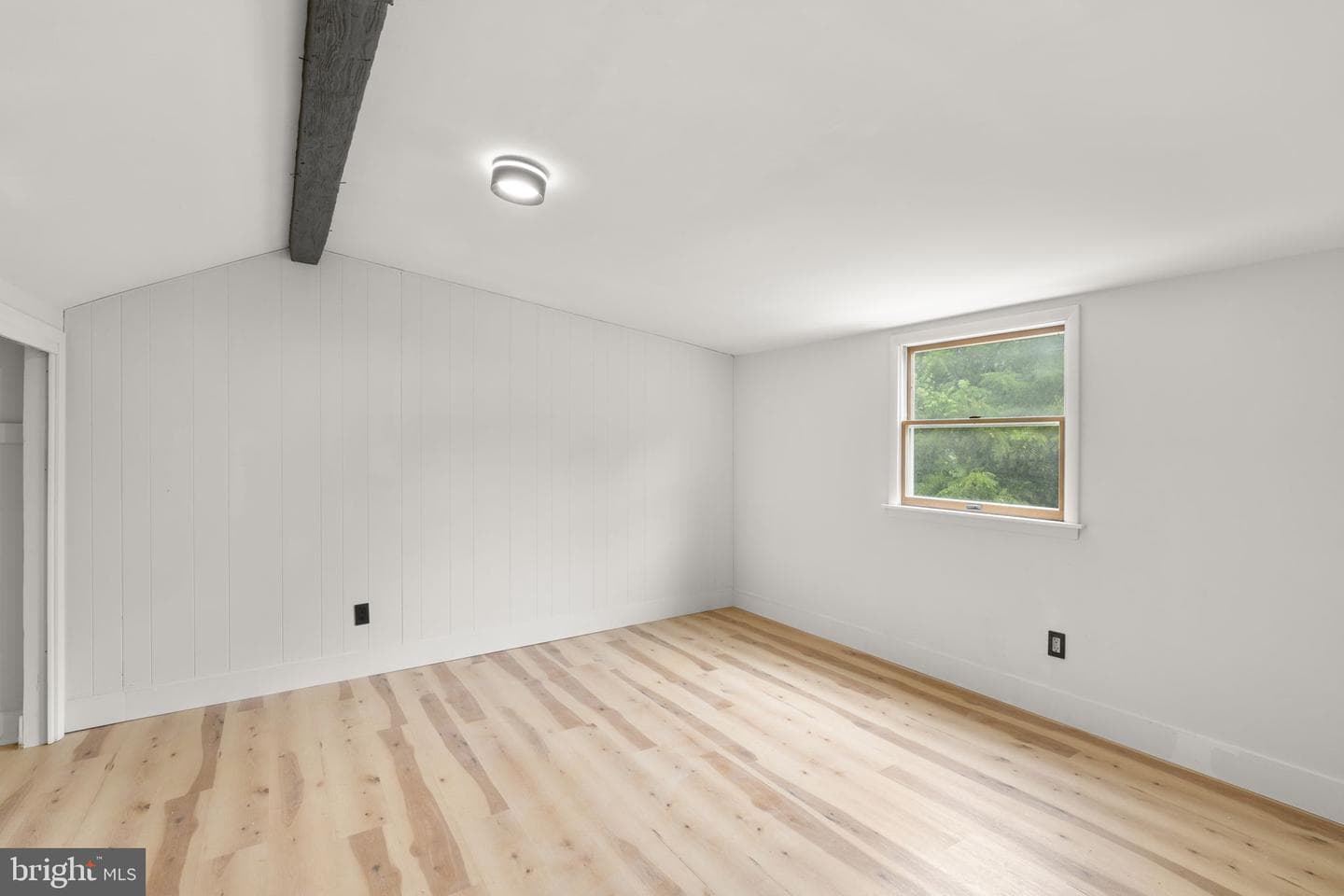 577 Brook Road photo 27