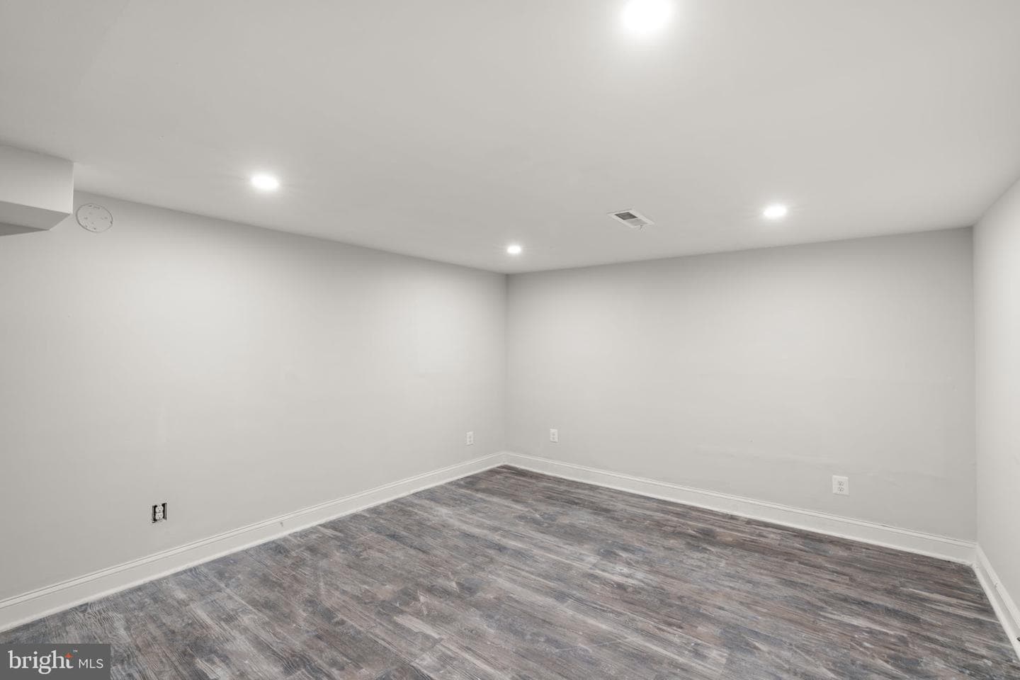 577 Brook Road photo 31