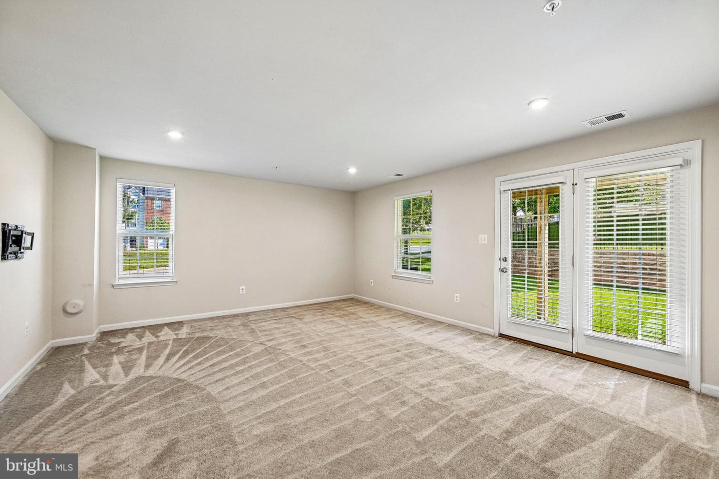 1 Gates Park Court photo 10