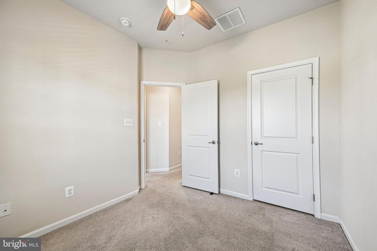1 Gates Park Court photo 37