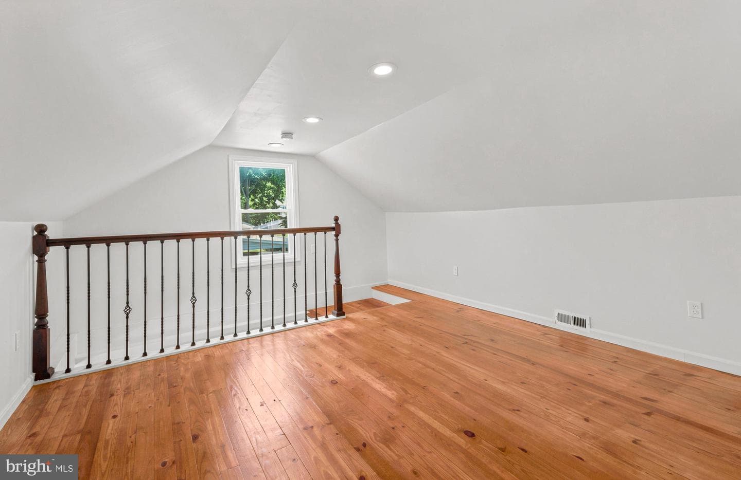 9945 Hilltop Drive photo 25