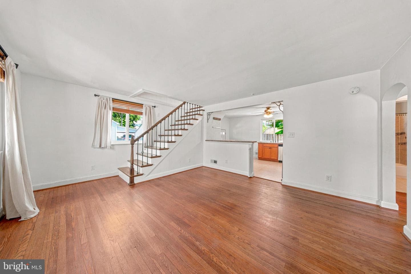 9945 Hilltop Drive photo 6