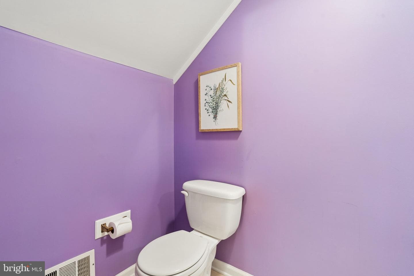 16010 Falls Road photo 46
