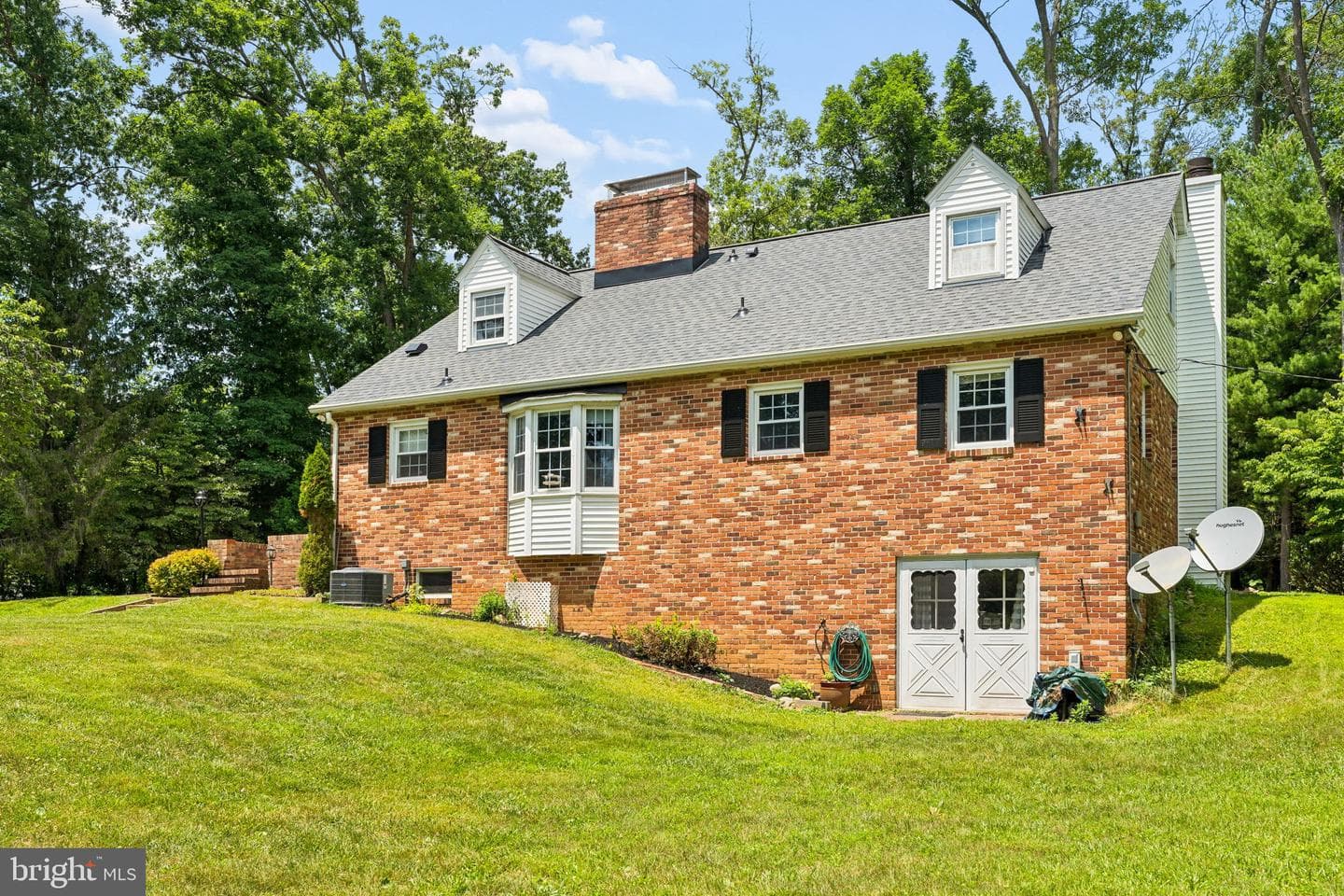 16010 Falls Road photo 84