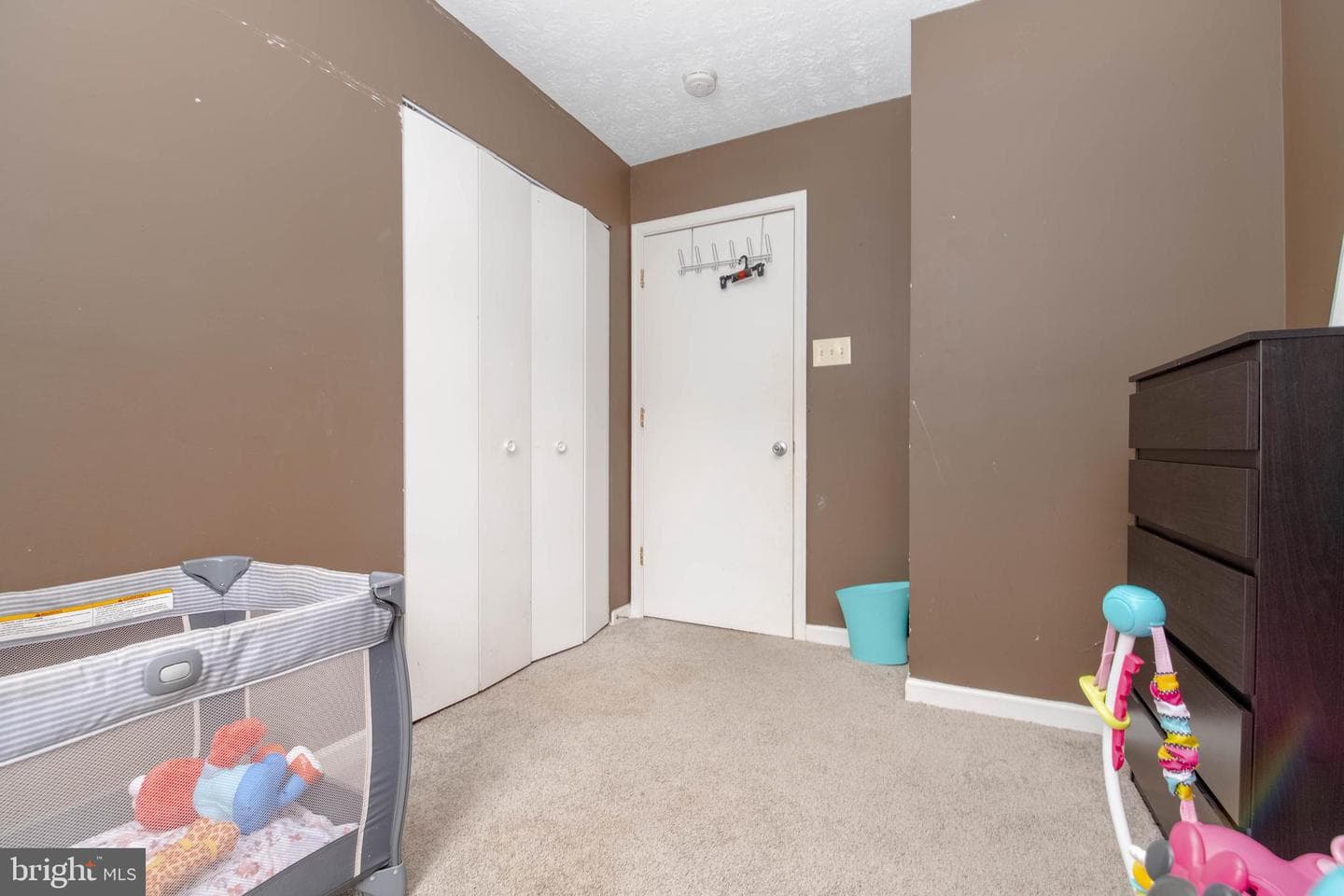 2021 Hackberry Road photo 23