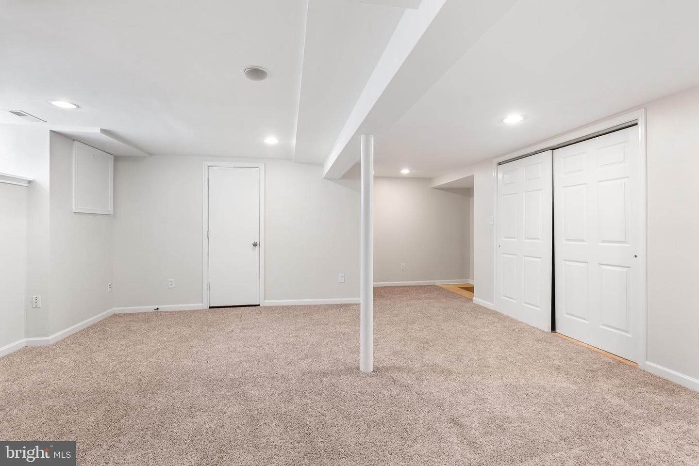 2904 Jomat Avenue photo 36