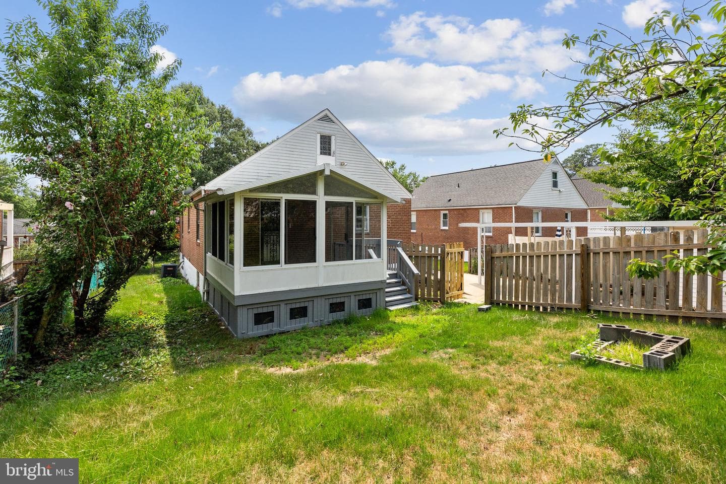2904 Jomat Avenue photo 43