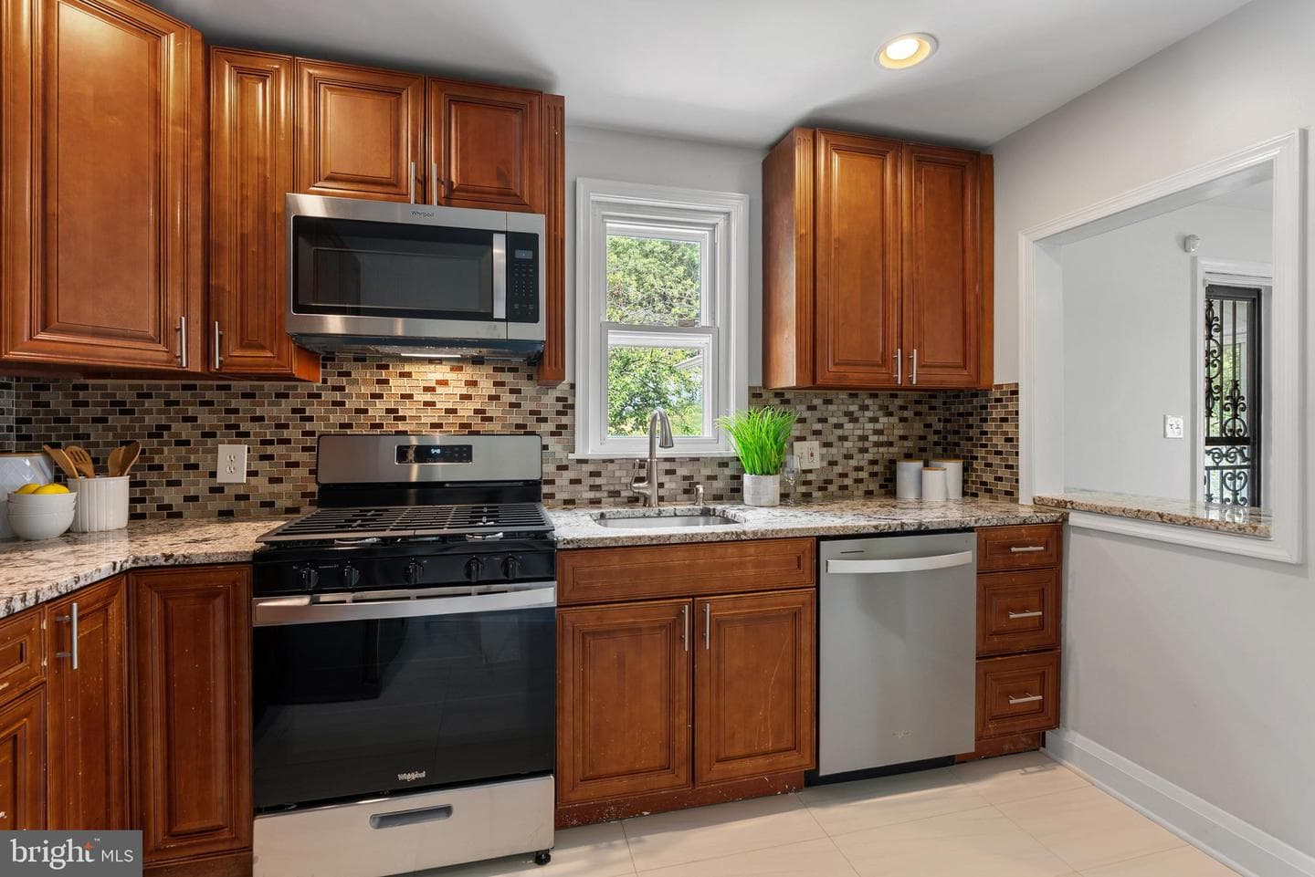 2904 Jomat Avenue photo 8