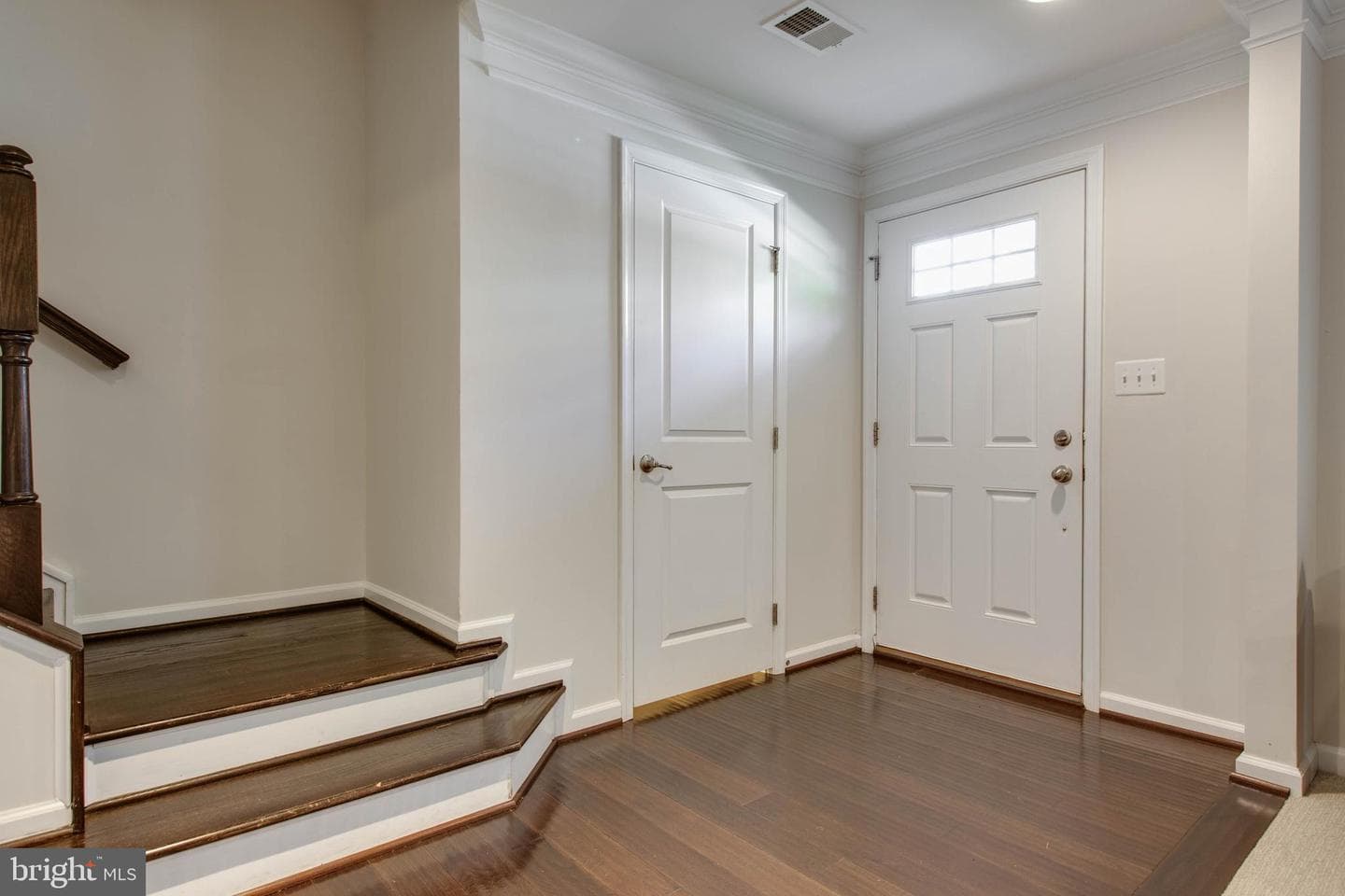 807 Foxleigh Way photo 5