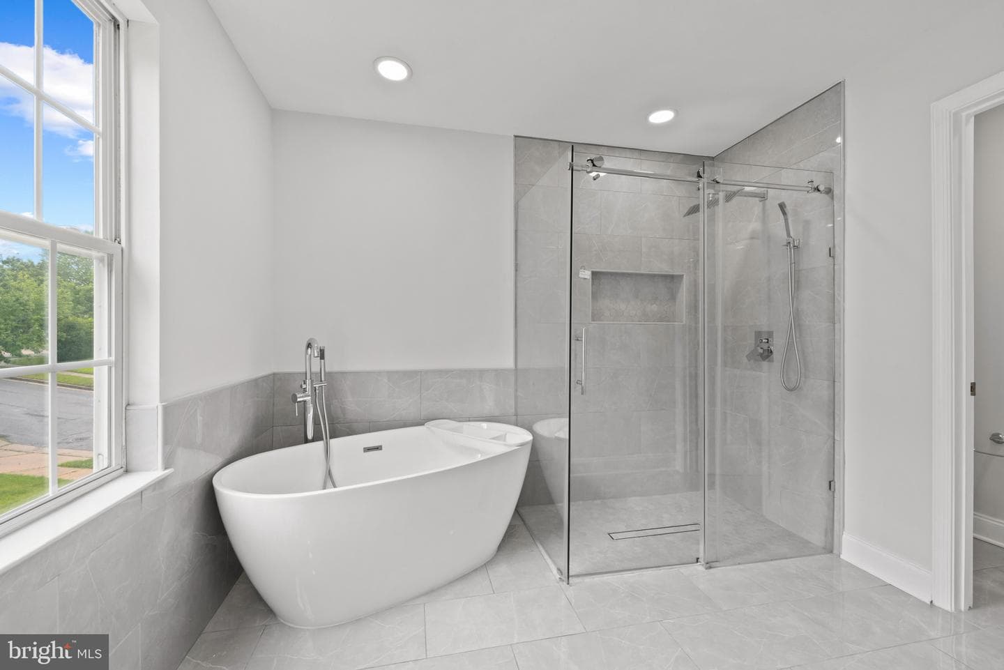 8132 Rose Haven Road photo 38