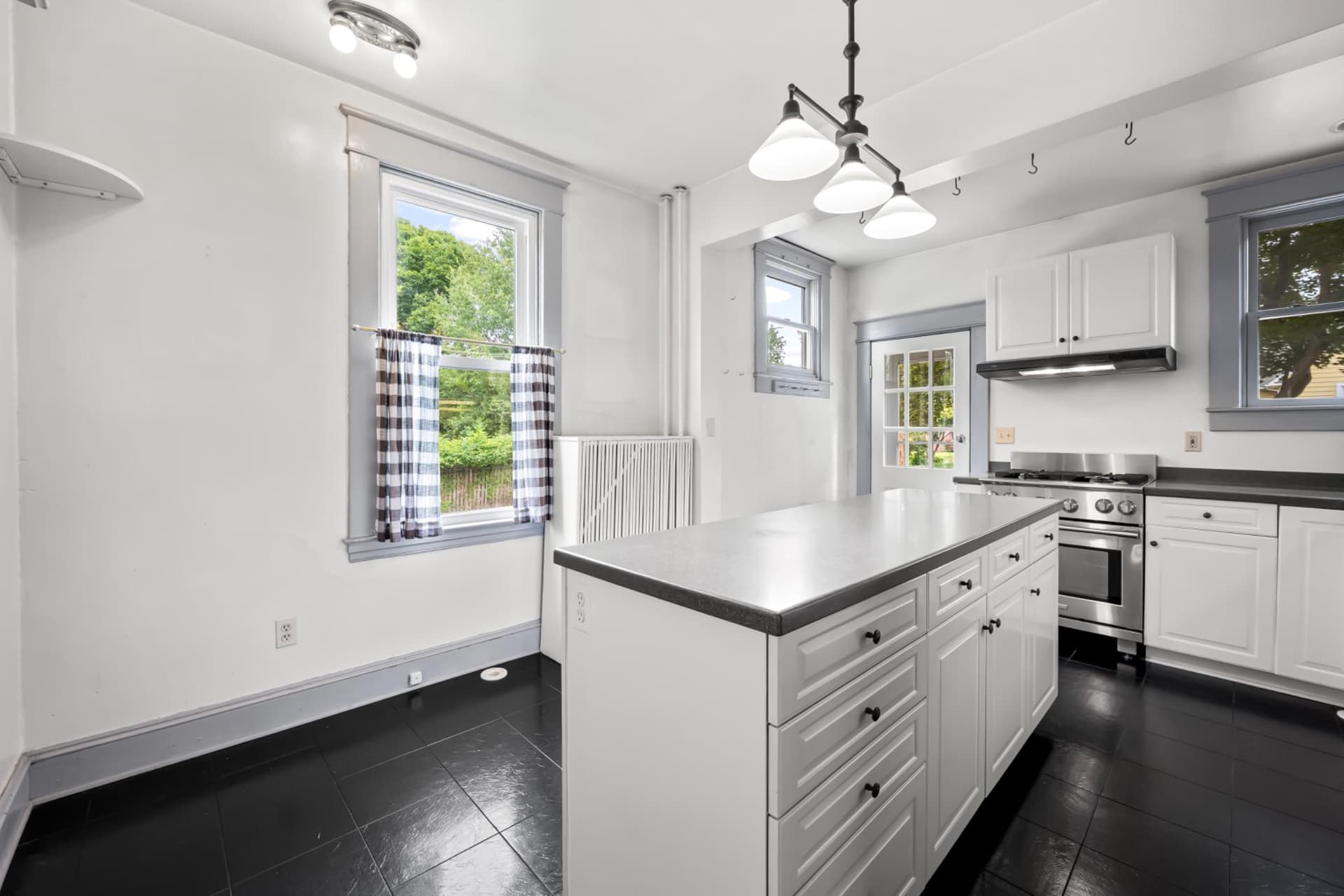 600 Dunkirk Road photo 13