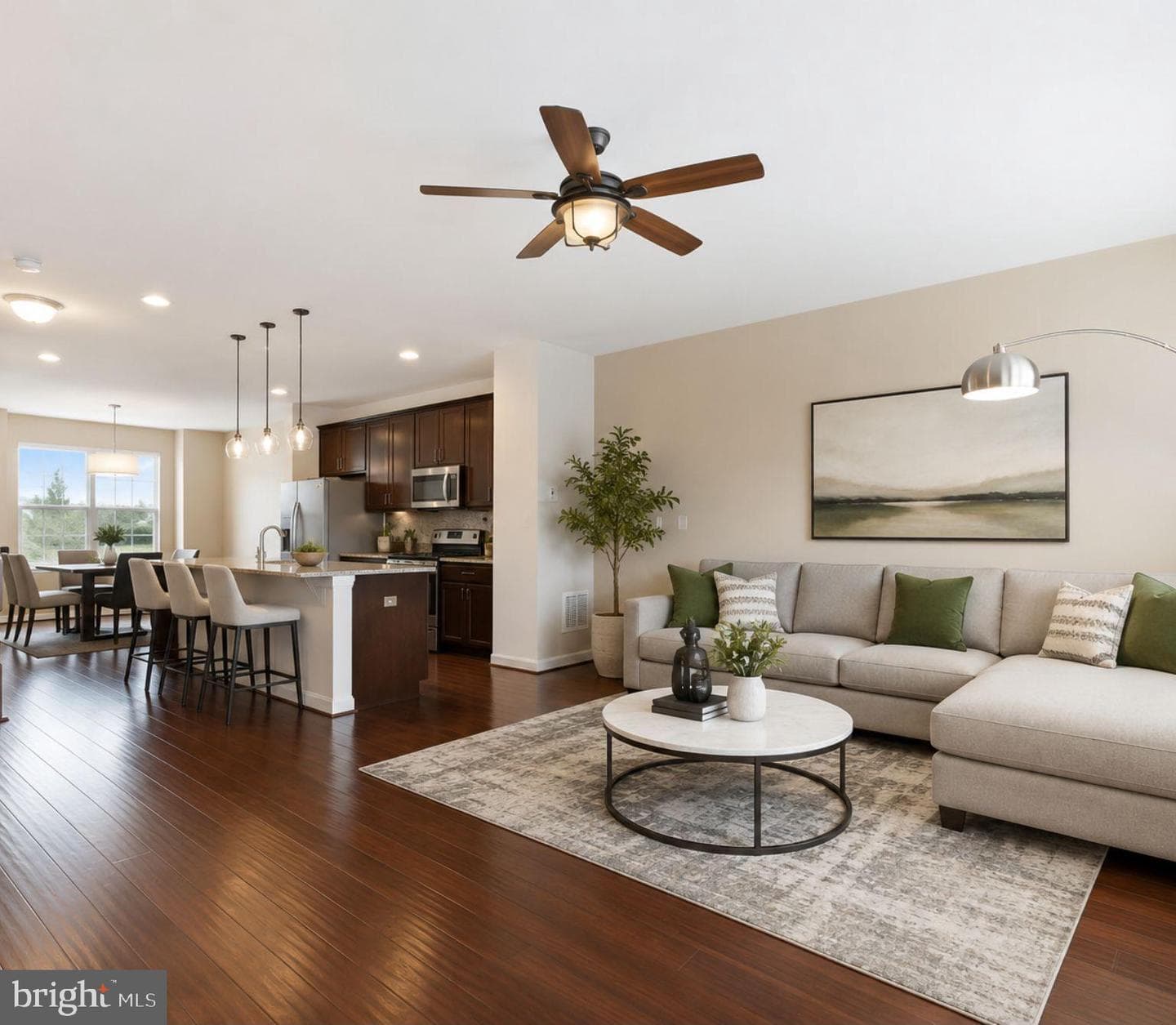 520 Halite Drive photo 2